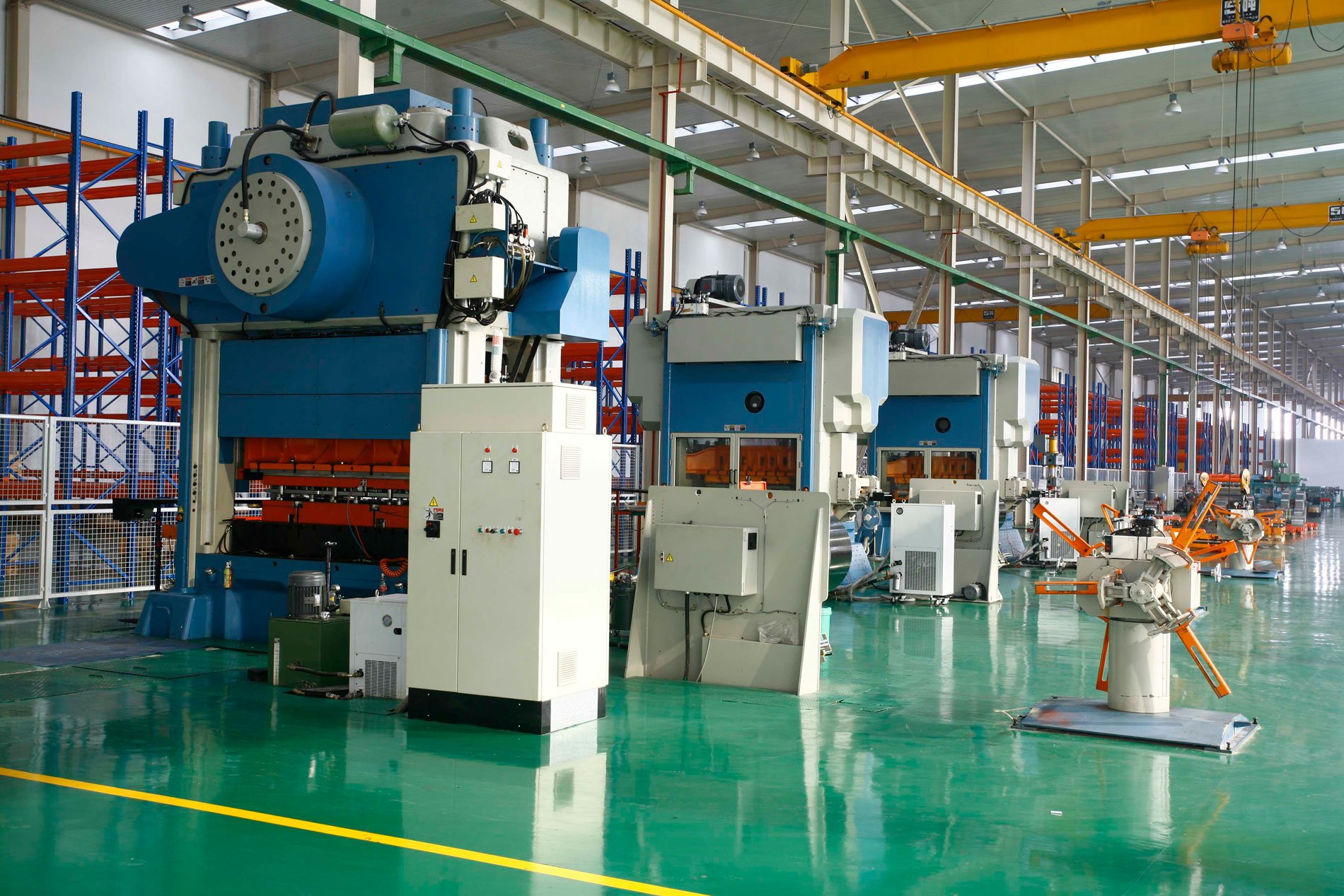 Electric Eqipment Manufacturing & Machine Operation